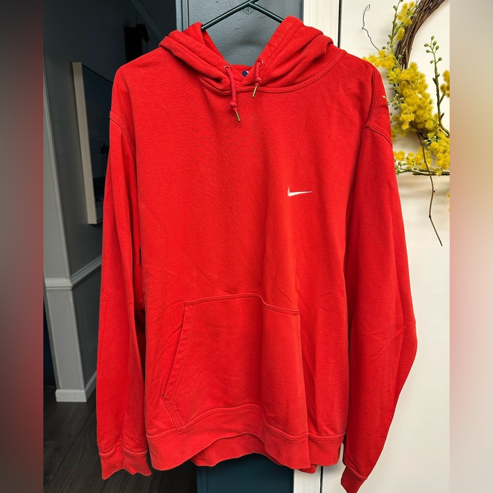 Nike Men's Bold Red Pullover Hoodie